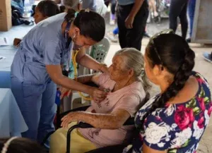 Alcaldía de Maracaibo ofrece atención médica gratuita en comunidades y red de ambulatorios
