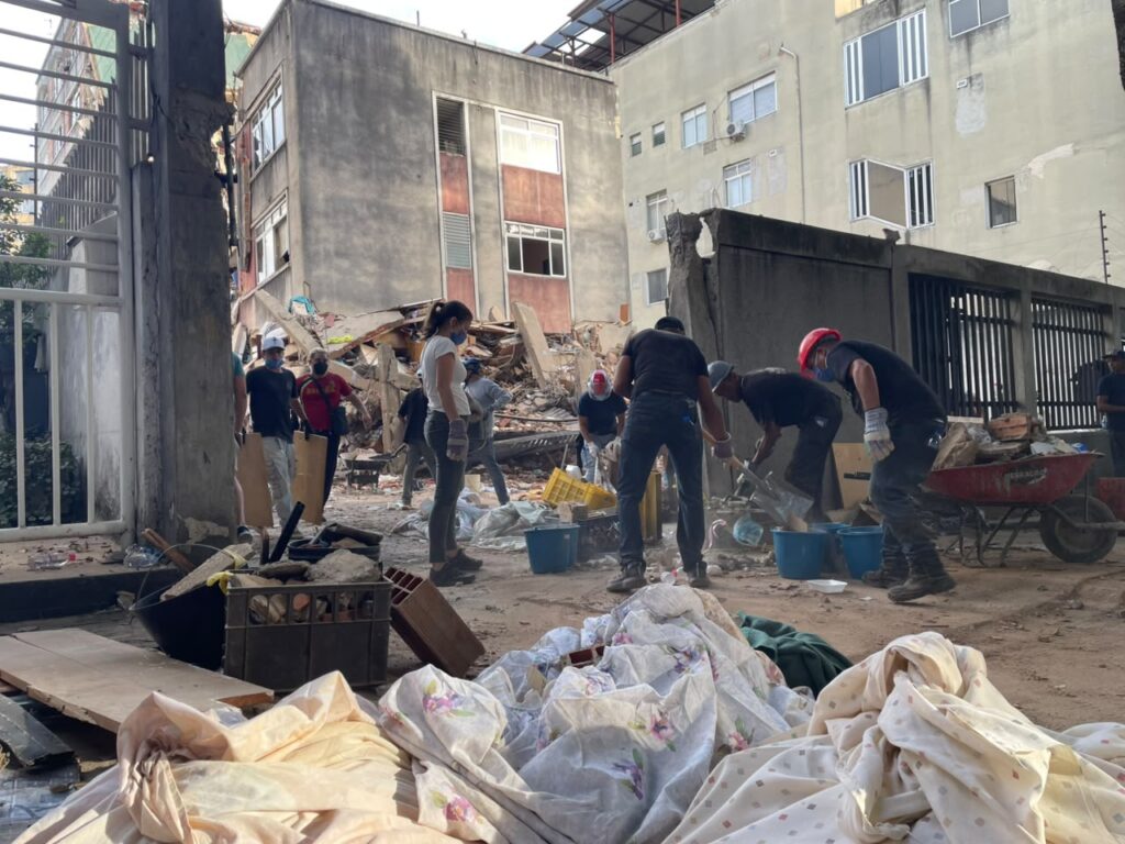Alcaldía reporta 69 fallecidos y 41 rescatados en Caracas