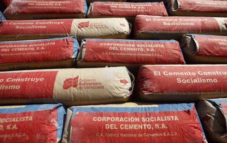 Expertos aseguran que el cemento nacional arriesga la reconstrucción de viviendas