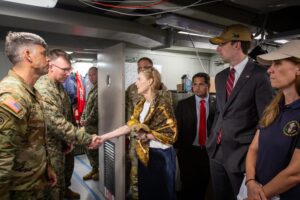Altos funcionarios de EE.UU. visitan Venezuela para supervisar respuesta humanitaria tras los terremotos – AlbertoNews