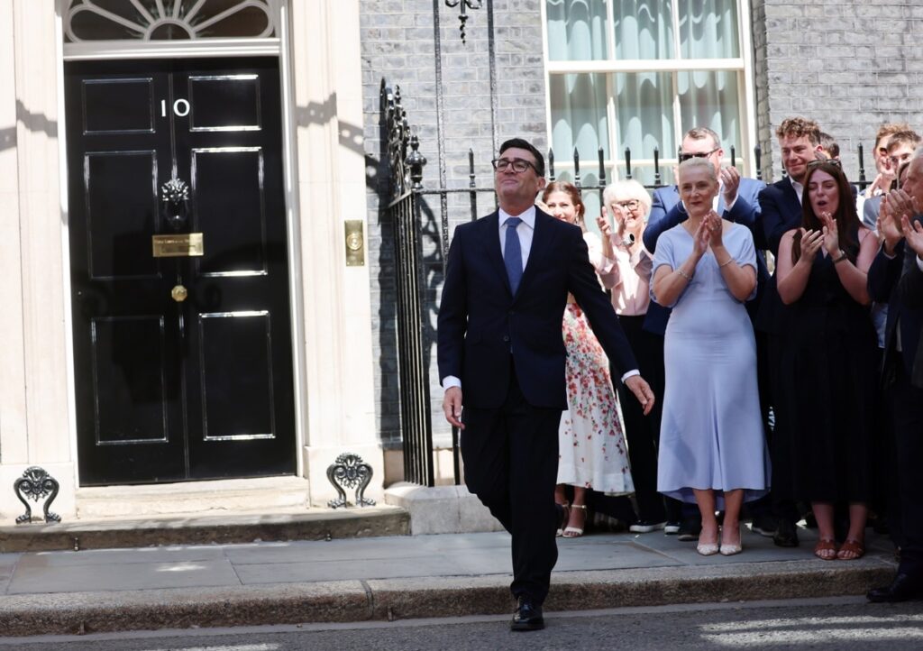 Andy Burnham asume el gobierno británico tras petición del rey Carlos III – Efecto Cocuyo