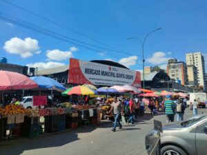 “Aquí vivimos en un terremoto económico permanente”