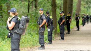 Berlín: policía abate a presunto atacante de Día del Orgullo
