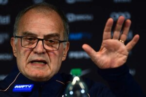 Bielsa y Koeman, los últimos en caer: seis seleccionadores se despiden en el Mundial | elmundo.es