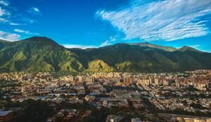 Caracas entre las peores con prima salarial del mundo