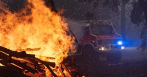 Casi 200.000 franceses desalojados por el fuego que ya ha arrasado 98.000 hectáreas este año