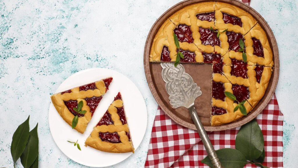 Cherry pie: cómo hacer la clásica tarta americana con la fruta de la temporada y que tuvo su pequeño papel en una conocida serie de los 90