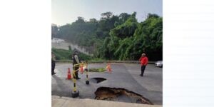 Cierran calle La Guairita en Vizcaya por avería