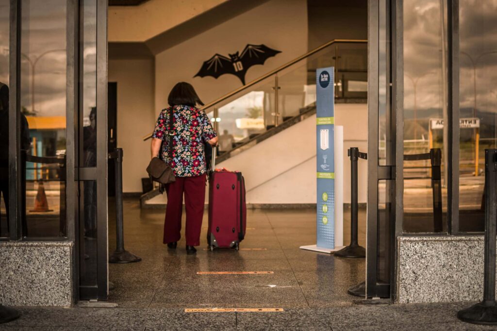 Cierre de Maiquetía: La odisea de pasajeros para volar desde Venezuela