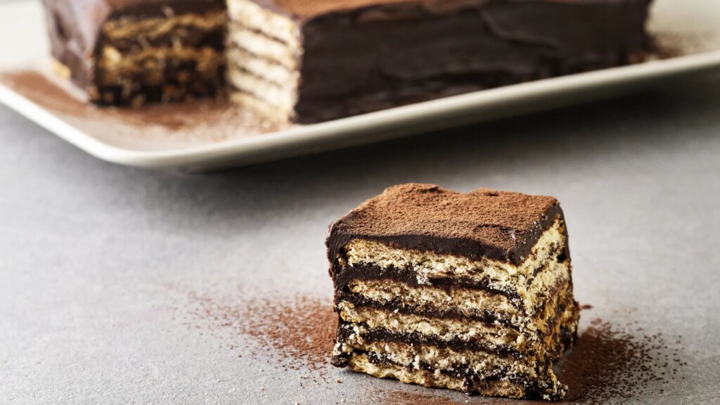 Cómo hacer tarta de la abuela, el postre clásico de nuestra infancia por menos de 2 euros