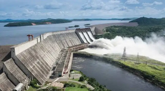 Corpoelec anuncia descarga preventiva de las centrales hidroeléctricas del Bajo Caroní