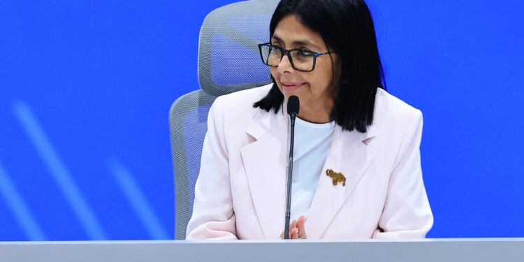 Delcy Rodríguez: 'El sector petrolero mantiene su crecimiento tras los terremotos y produce 1,203 millones de barriles diarios'