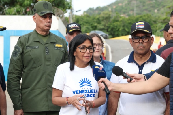 Delcy Rodríguez: Se recuperó en un 96% el servicio eléctrico en La Guaira