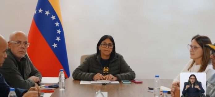 Delcy Rodríguez evalúa despliegue de campamentos transitorios