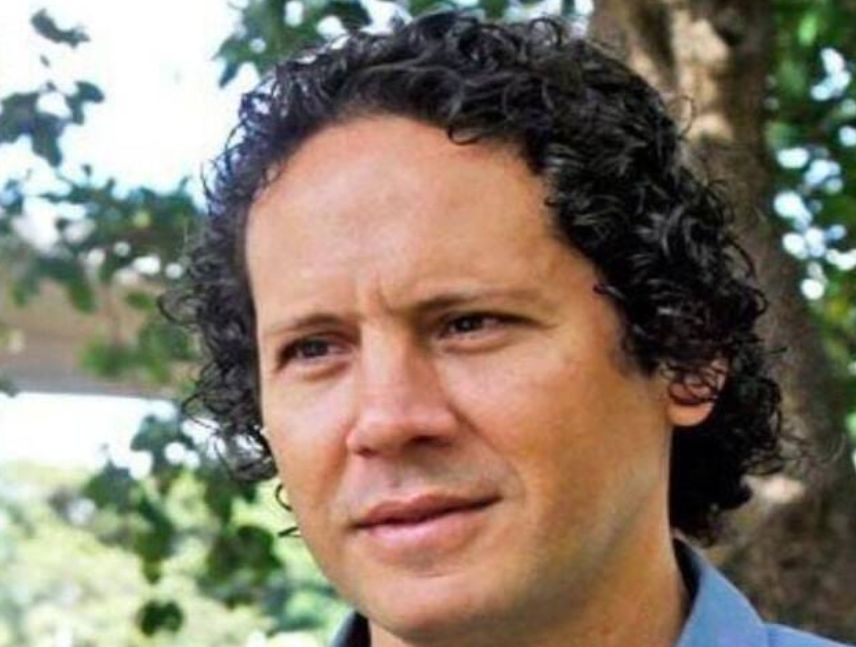 Designan a Francisco Garcés como ministro para el transporte