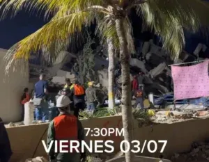Detectan señales de vida bajo los escombros del edificio Oasis Beach en La Guaira la noche de este viernes 3-Jul