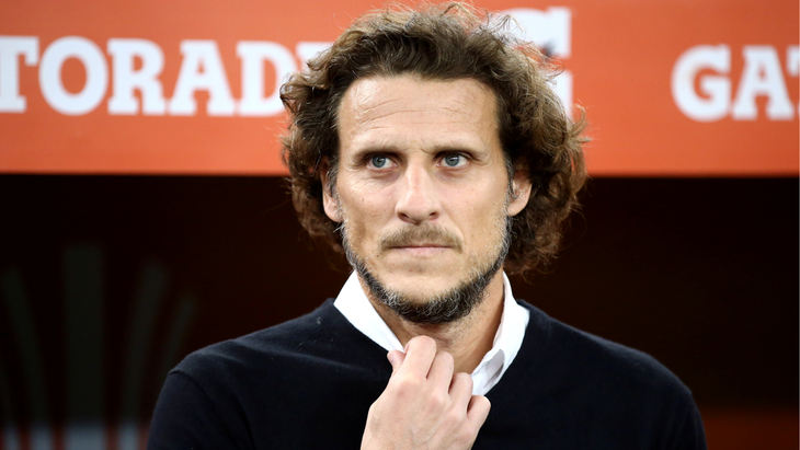 Diego Forlán asumirá la dirección técnica de Uruguay de forma interina