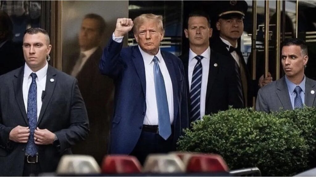 Donald Trump despidió a miembros de la Comisión de Asistencia Electoral a cuatro meses de las elecciones de mitad de mandato