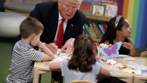 Donald Trump lanza un programa que regalará u$s1.000 a cada bebé nacido durante su mandato