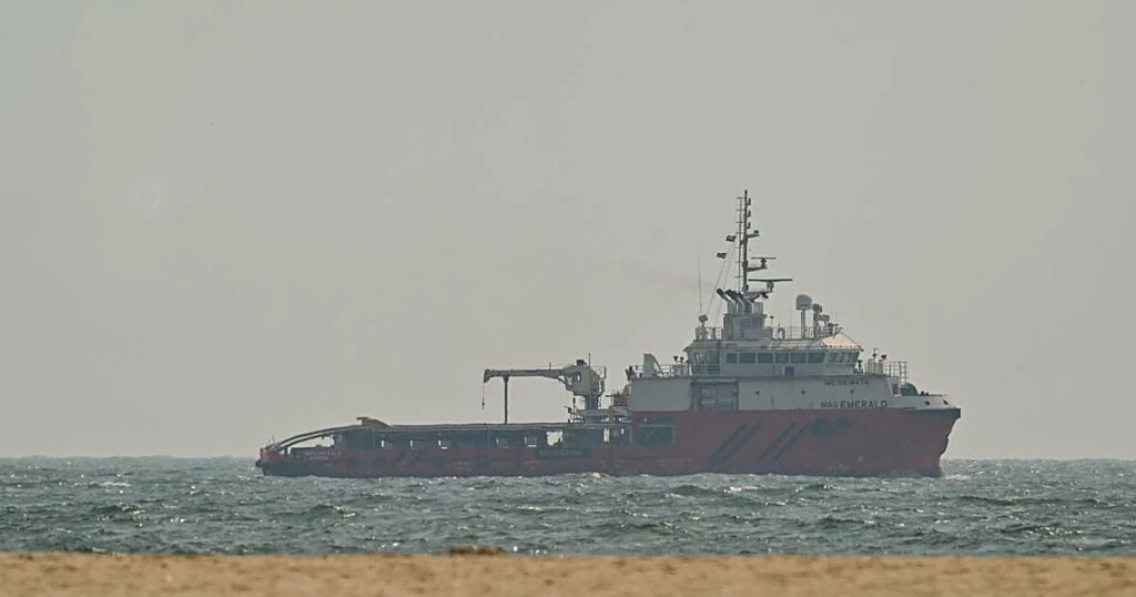 EE.UU. ataca objetivos iraníes tras el cierre del estrecho de Ormuz «hasta nuevo aviso»