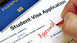 EEUU endurece las visas para estudiantes extranjeros e impondrá un límite máximo de permanencia