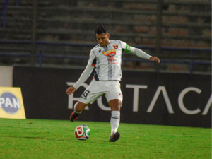 Edwin Peraza es el nuevo refuerzo en la defensa de UCV FC