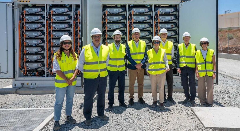 El Gobierno lanza una nueva subasta de 820 MW renovables en los territorios insulares