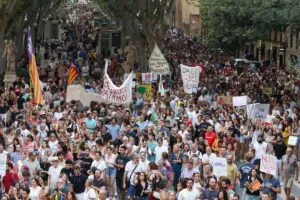 El Gobierno pedirá explicaciones por las actuaciones «inaceptables» en la marcha contra el turismo masivo en Palma | europapress.es