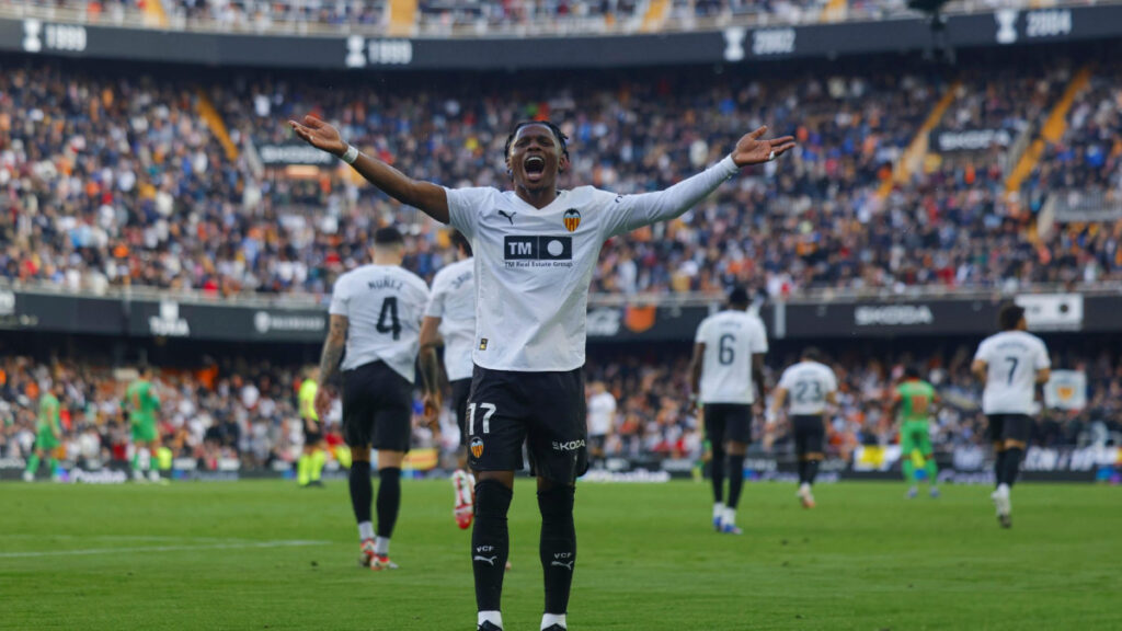 El Leeds deja en tierra a Ramazani que hace fuerza por volver al Valencia
