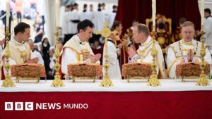 El Vaticano excomulga a los obispos rebeldes de la secta de los lefebvrianos y advierte de la misma pena a sus miles de seguidores