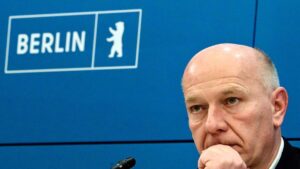 El alcalde de Berlín renuncia a la reelección por irse a jugar al tenis en pleno apagón en la ciudad | elperiodico.com