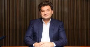 El oligarca ucraniano víctima de atentado en Mónaco culpa a la inteligencia militar ucraniana