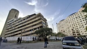 El vacío legal que define quién paga por un inmueble en negociación destruido tras el doblete sísmico