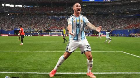 Messi llegando al estadio