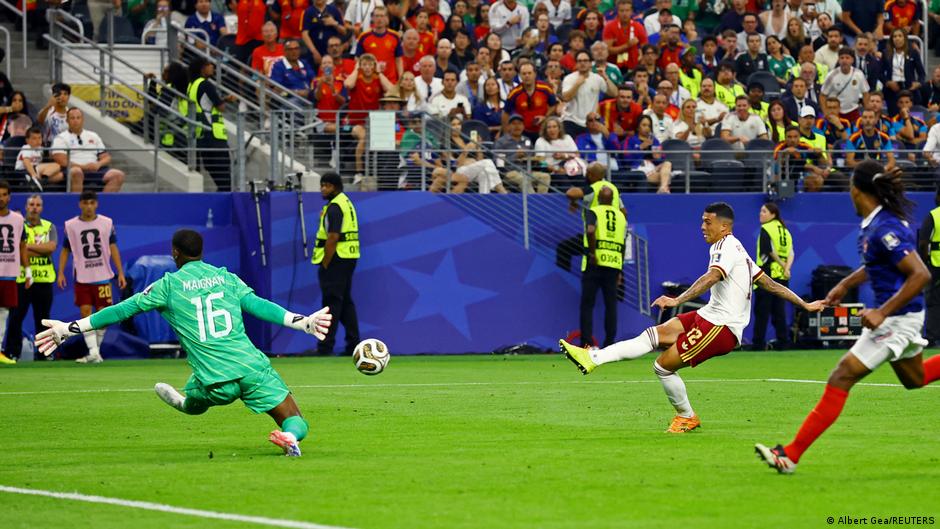 España vence por 2-0 a Francia y jugará la final del Mundial