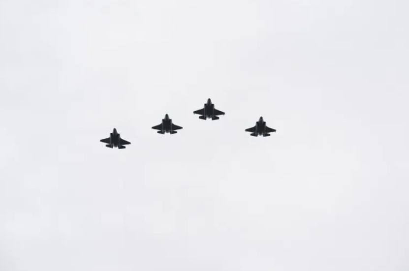 Estados Unidos bombardeó objetivos militares en Irán tras la muerte de dos soldados