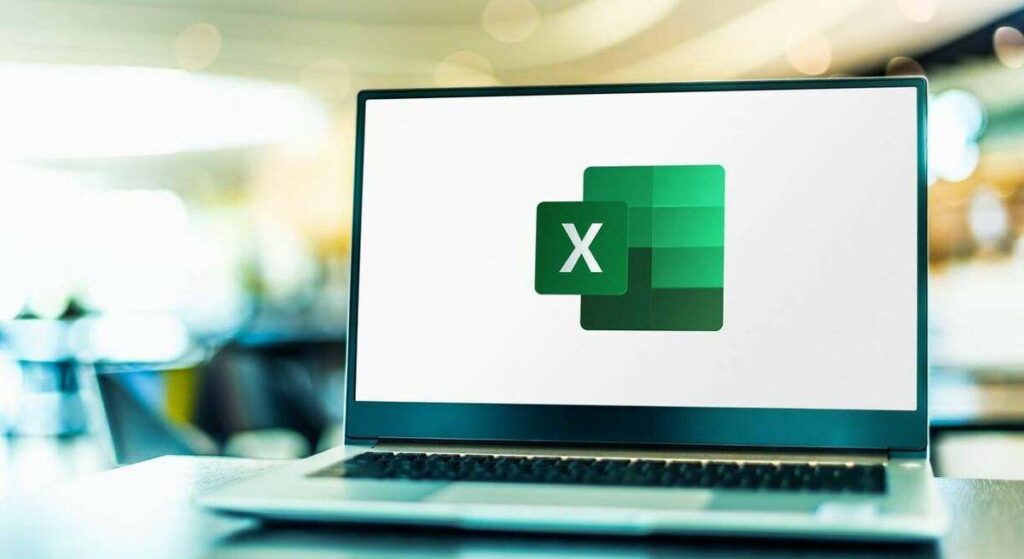 Esteve Almirall: "Ser un mago del Excel o del Power Point ya no te hará valioso"