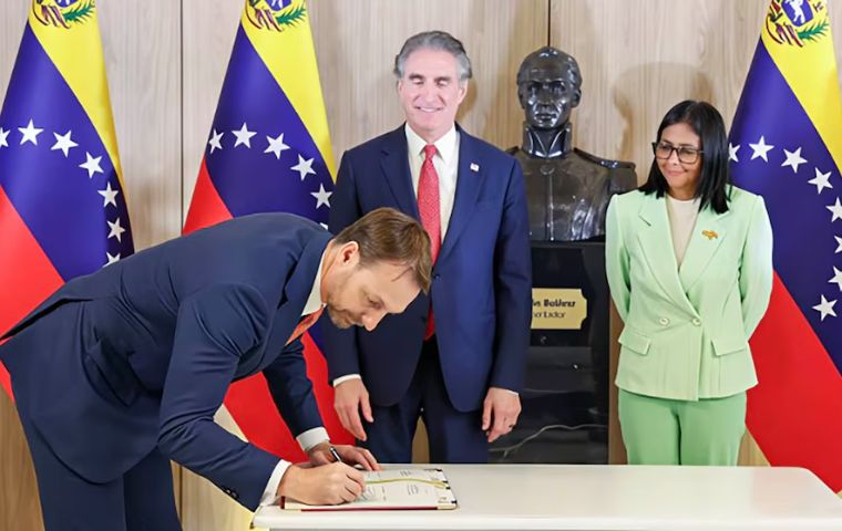 Estrategia de EEUU hacia Venezuela: ¿Un Estado Libre Asociado?