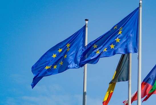 Europa debe desarrollar alternativas propias a la IA de EEUU