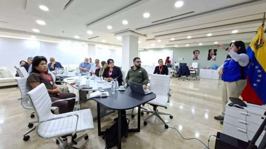 Evalúan medidas para optimizar la red asistencial en Caracas