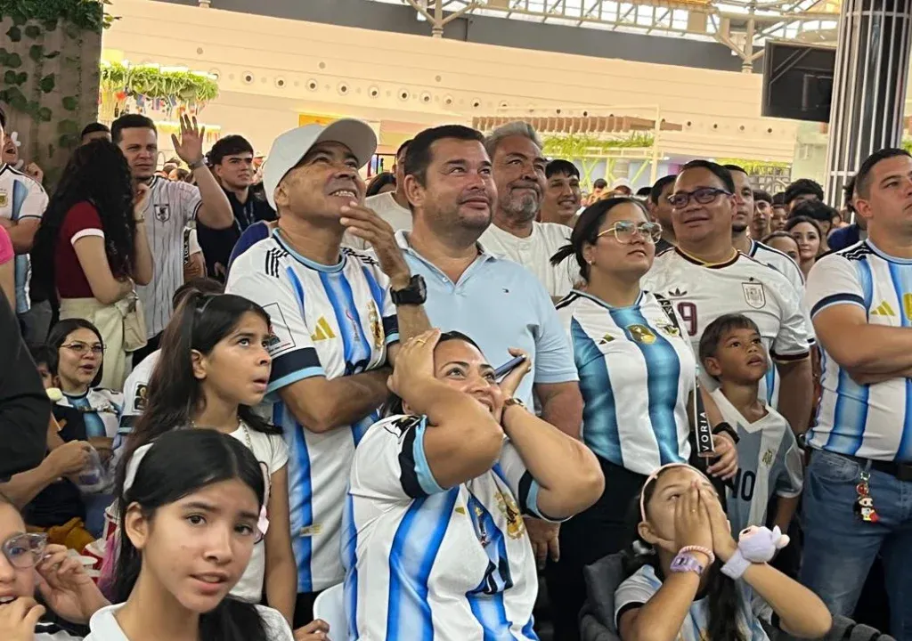 Messi rompe en llanto tras ovación en el Mundial