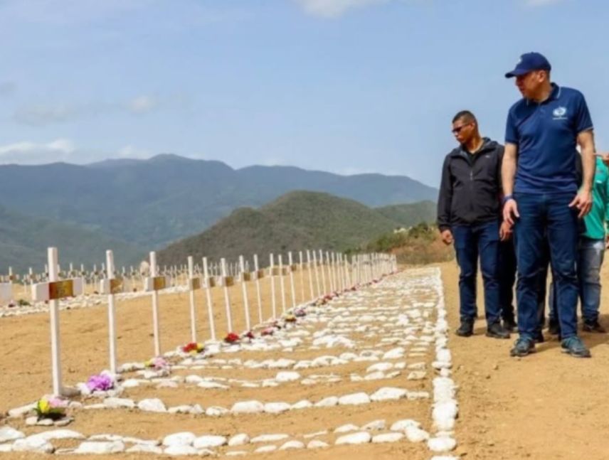 Fiscal general inspeccionó cementerio en La Guaira