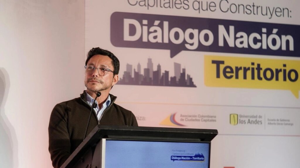 Fiscalía investiga denuncia contra exalcalde de Santa Marta y exgobernador del Magdalena Carlos Caicedo por presunto abuso sexual de una menor de edad