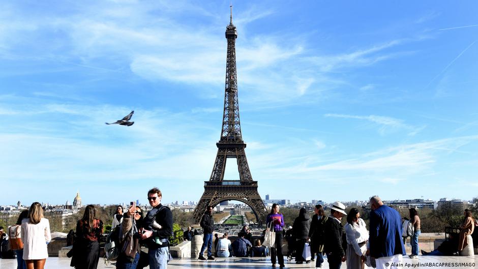 Francia: comicios presidenciales serán en abril y mayo 2027