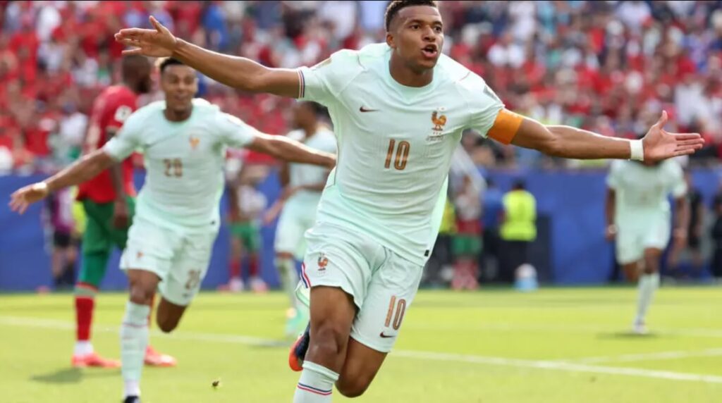 Francia, la fuerza tranquila se acerca al tercer título mundial - AlbertoNews
