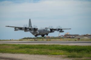 Fuerza Aérea de EE.UU. intensifica puente aéreo para llevar ayuda humanitaria a Venezuela – AlbertoNews