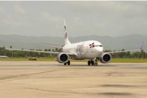 Gobierno dominicano y aerolínea Arajet transportan asistencia humanitaria a Venezuela