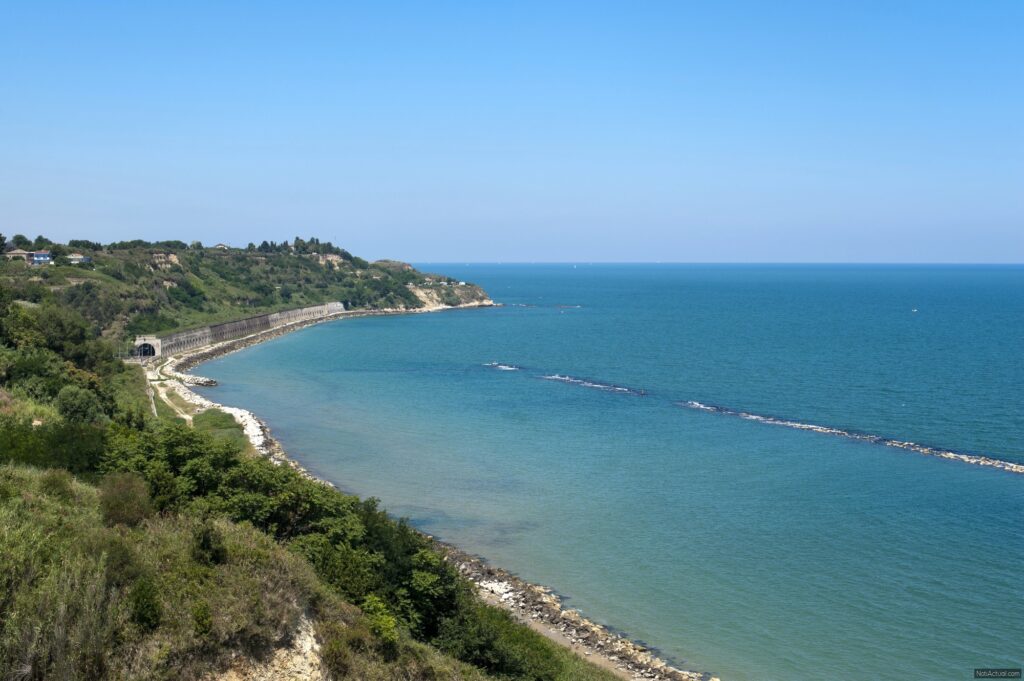 Guía Turística de Ortona: Historia Imperial, Playas y el Encanto de los Abruzos