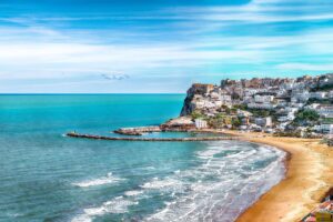 Guía Turística de Peschici: La Perla Blanca del Promontorio del Gargano