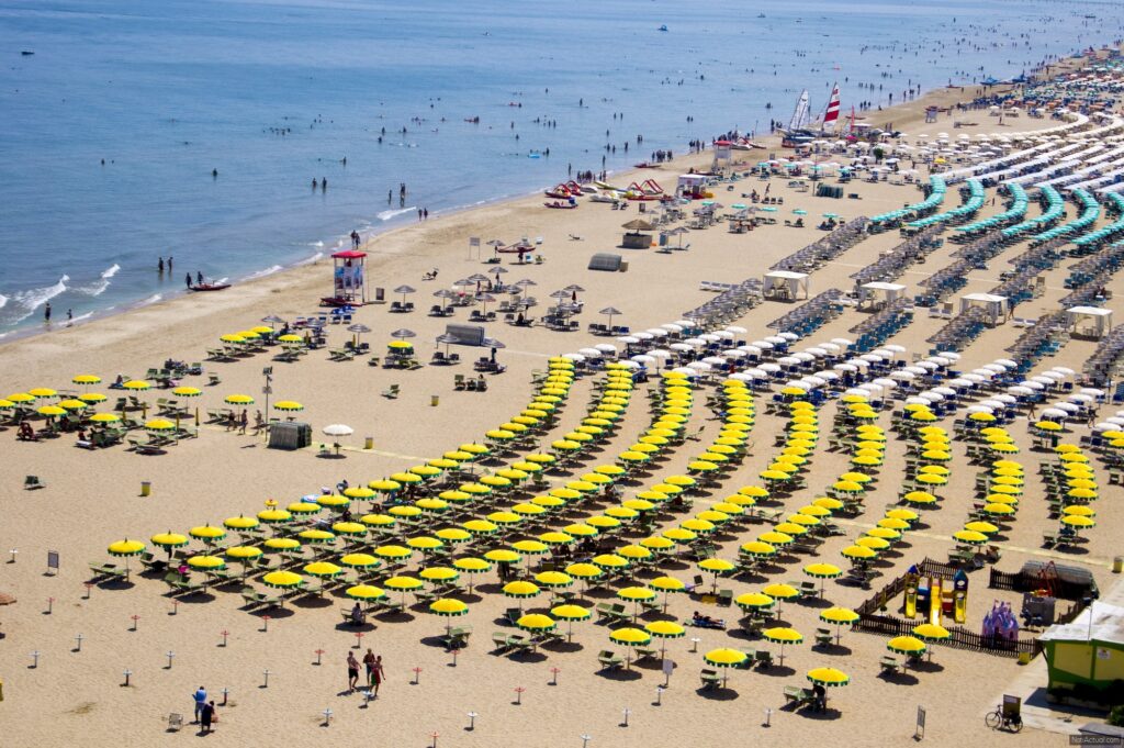 Guía Turística de Rímini y Riccione: Diversión, Historia y Playas en la Riviera Romañola